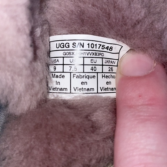 Rarely worn UGGs lavender sandal slippers with outdoor sole. Never worn outside. - Picture 6 of 11